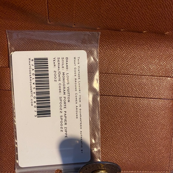 Louis Vuitton Wallet - Picture 4 of 12